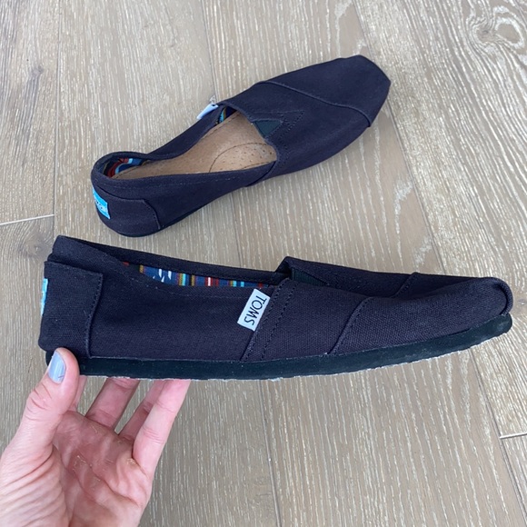 TOMS Classic Slip On Alpargata Canvas, size 7.5 - Picture 2 of 5